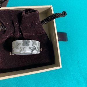 Louis Vuitton Farandole Ring Large